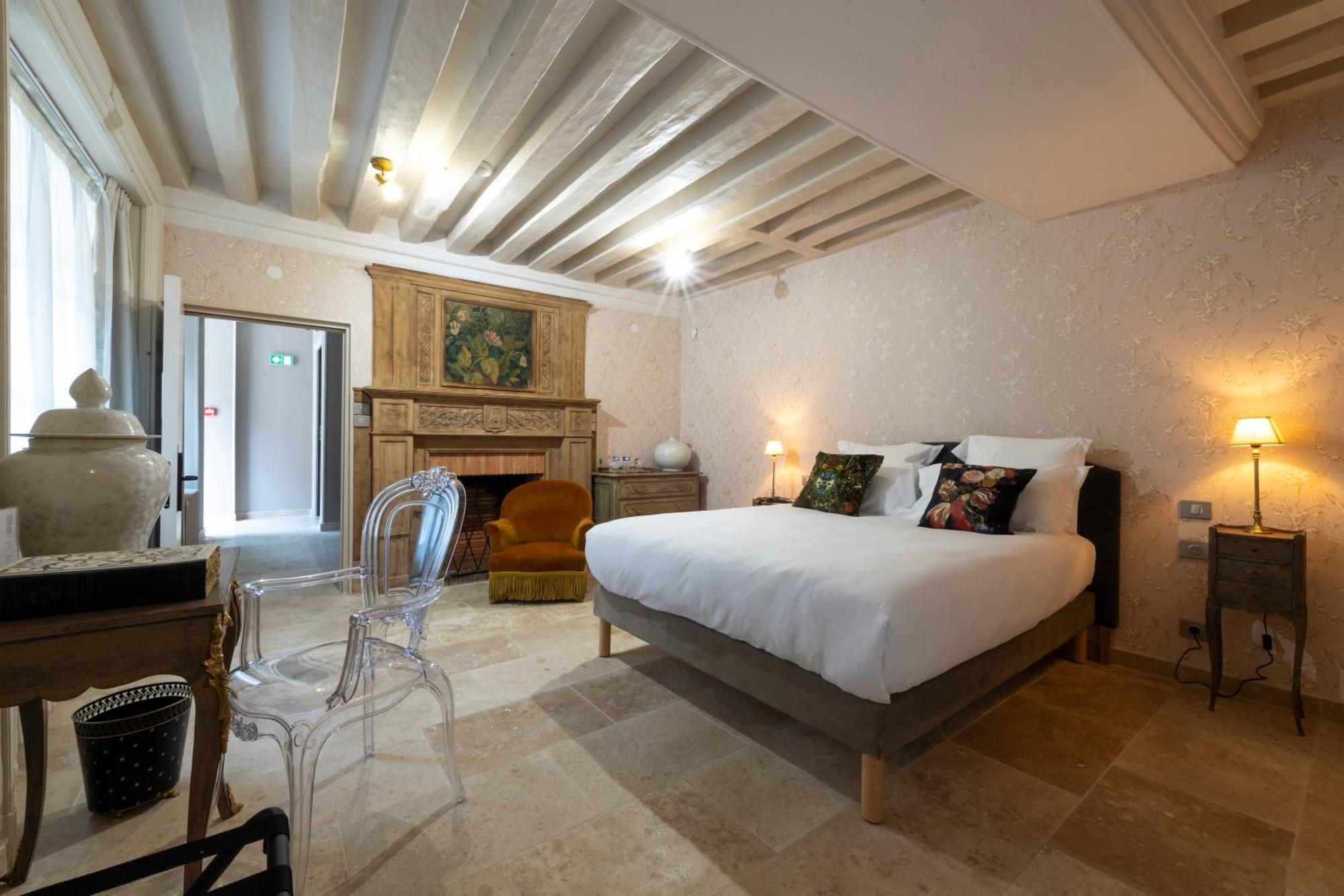 Hotel De La Poste 아발론 외부 사진