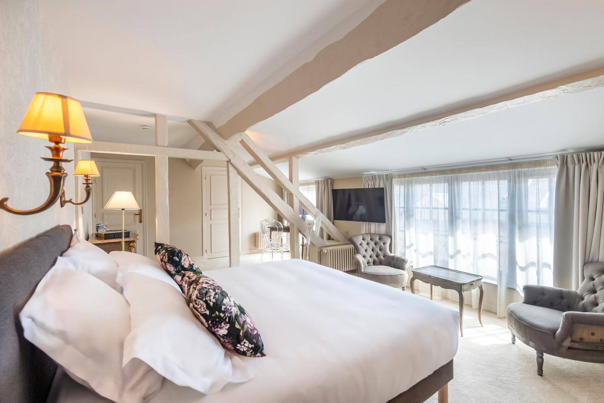 Hotel De La Poste 아발론 외부 사진