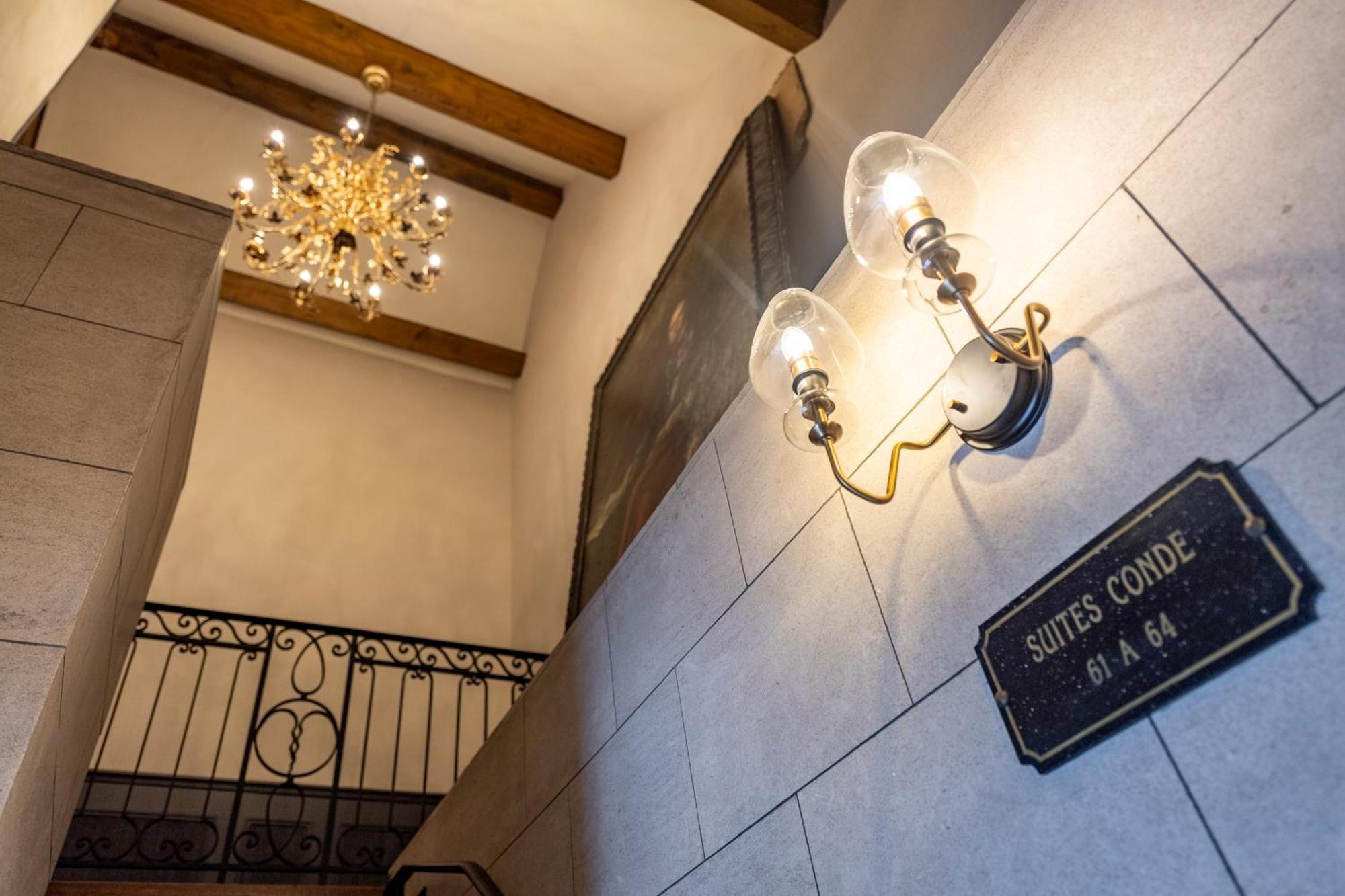 Hotel De La Poste 아발론 외부 사진
