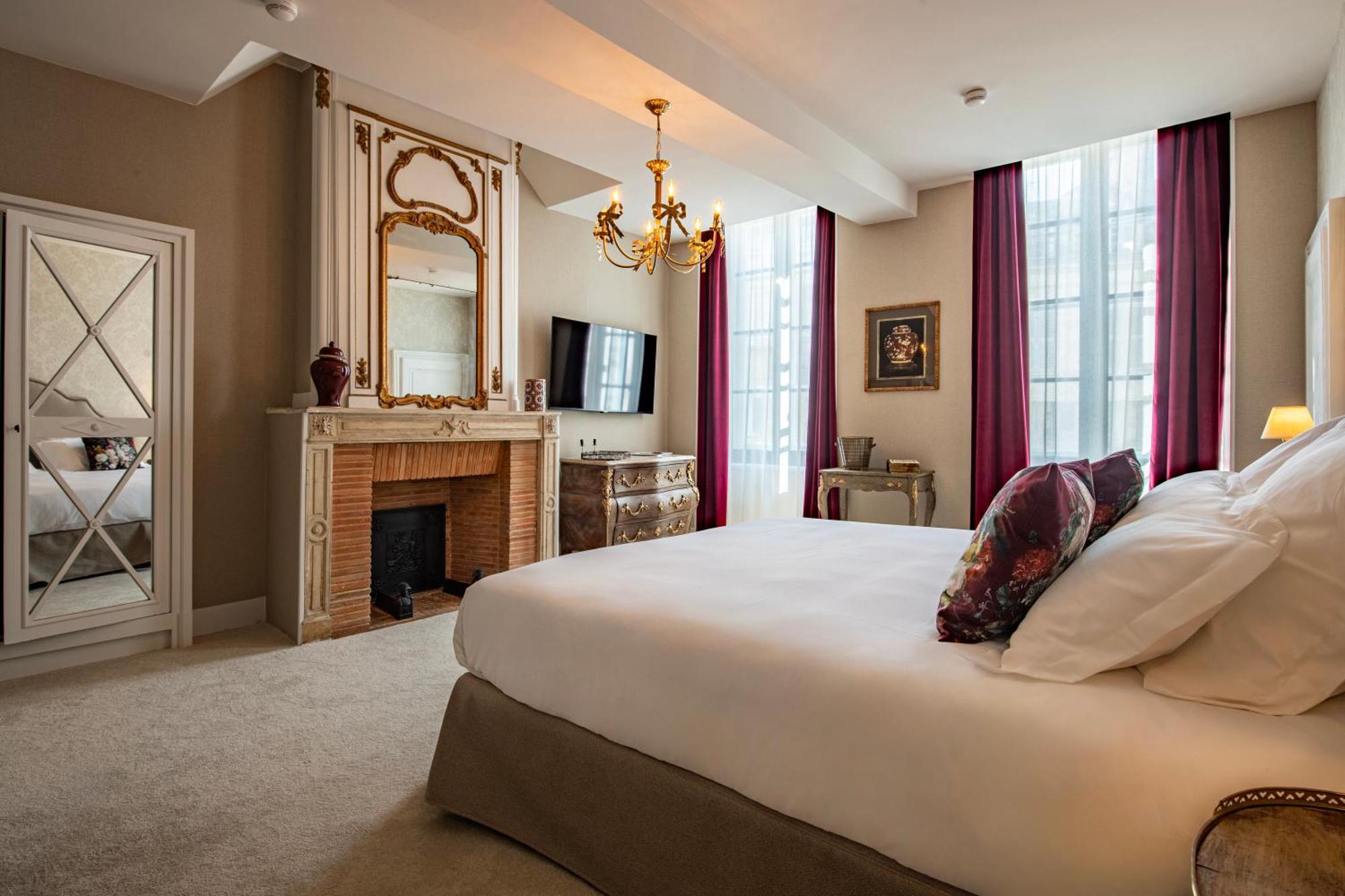 Hotel De La Poste 아발론 외부 사진