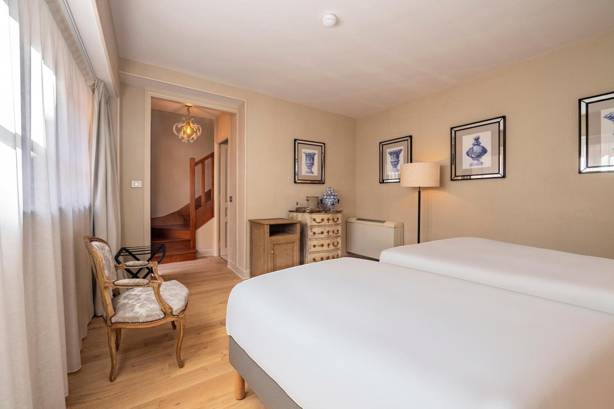 Hotel De La Poste 아발론 외부 사진